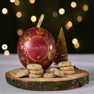 Tree Bauble Choco Biscuits 75g - Image 1